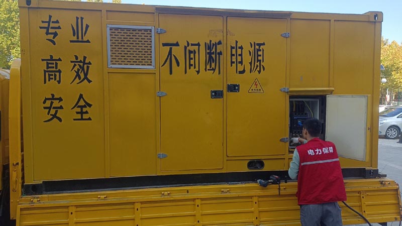 双河柴油发电机组和UPS电源配合使用时，如何避免切换过程中的电力中断？